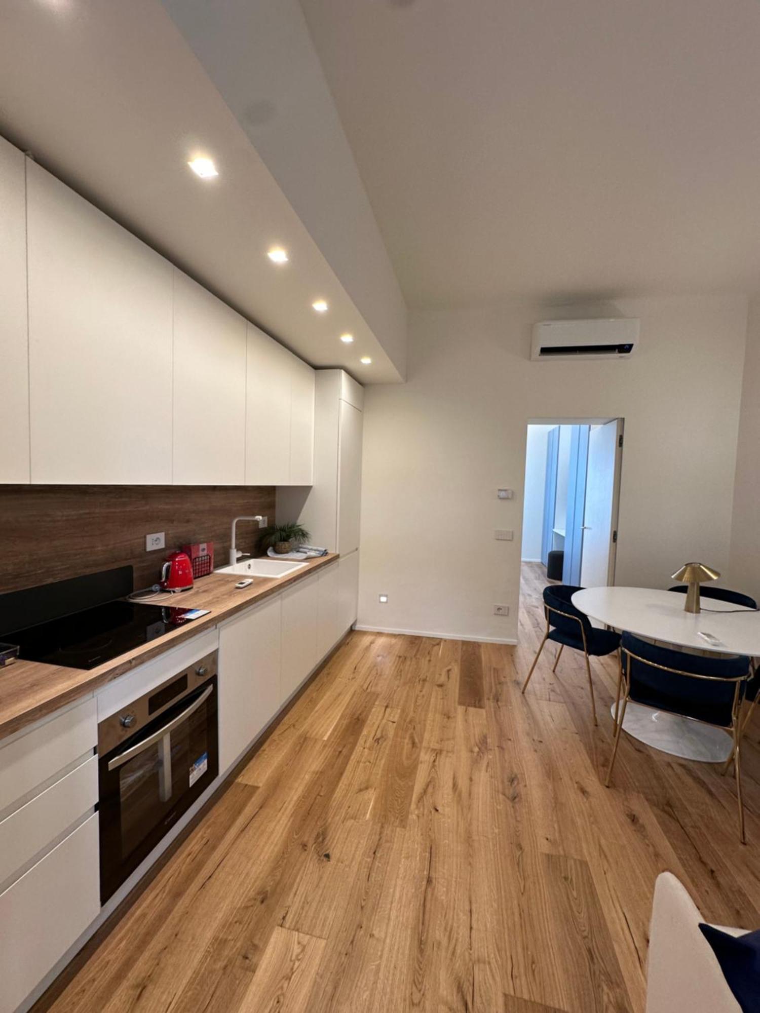 Private Apartment With Wi-Fi Milano City Near Duomo Atena Kültér fotó