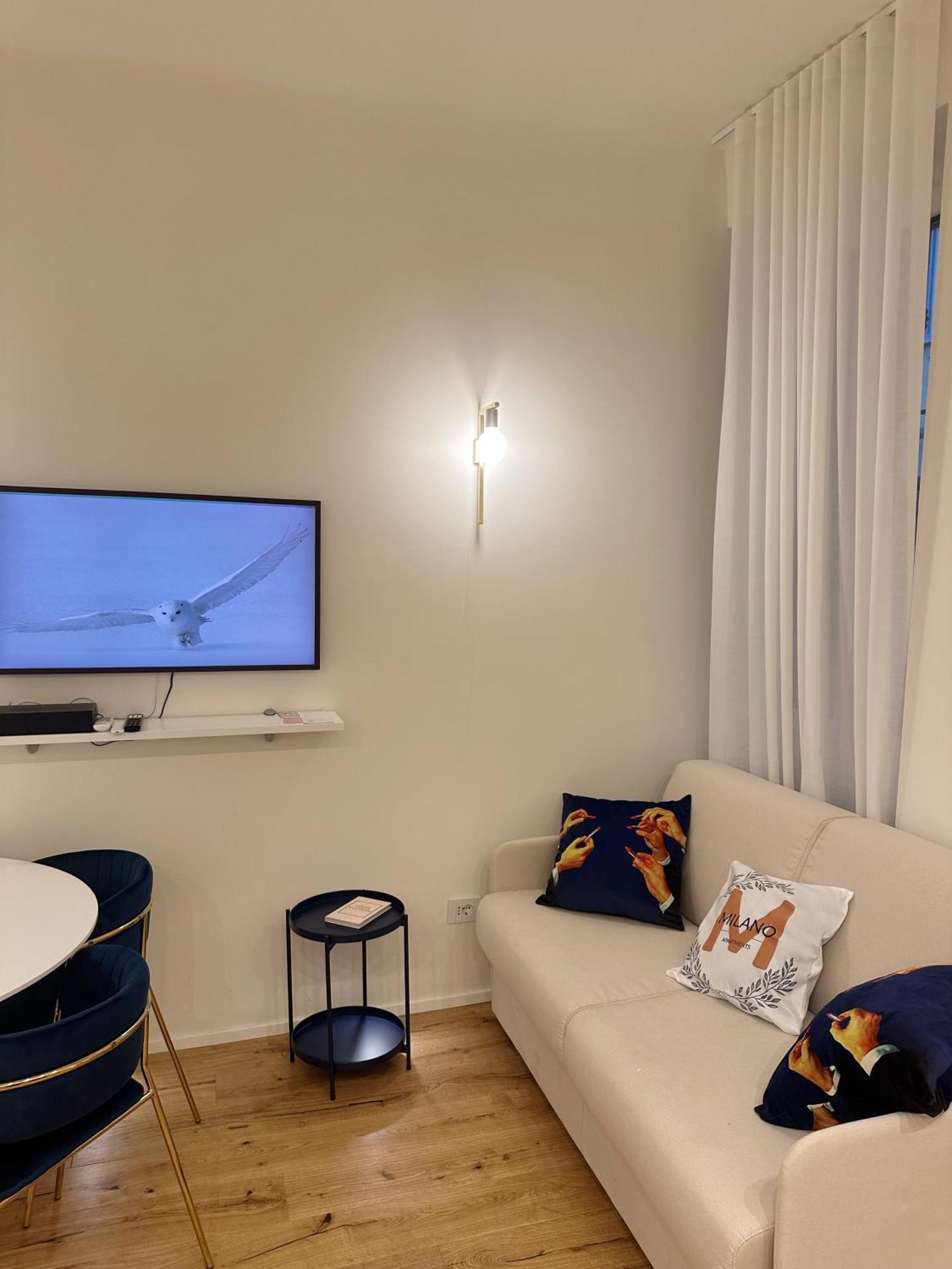 Private Apartment With Wi-Fi Milano City Near Duomo Atena Kültér fotó