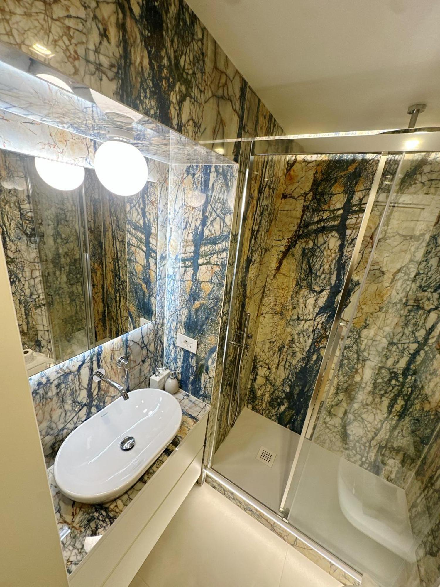 Private Apartment With Wi-Fi Milano City Near Duomo Atena Kültér fotó
